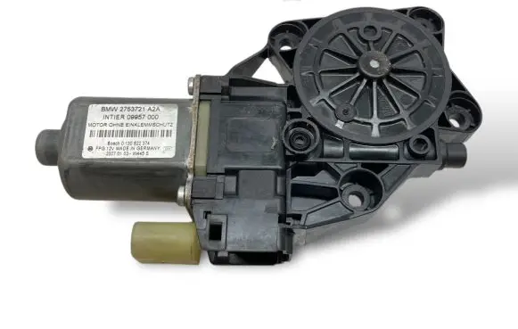Mini One - Cooper Coupe R56 Front door window regulator motor 2753721 09957000 0130822374