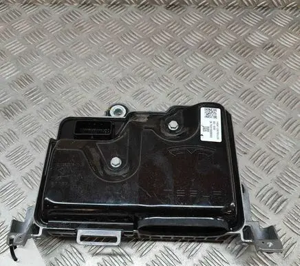 Tesla Model 3 Central body control module 156923600A 156930300A