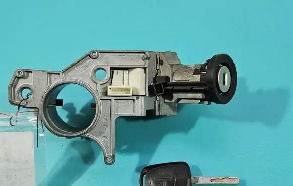 Opel Astra H Ignition lock IMPRK1552828