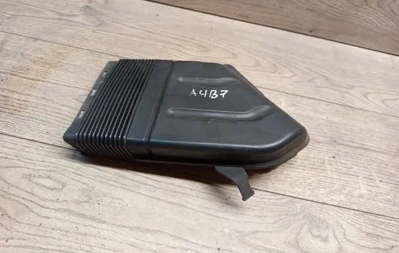 Audi A4 S4 B7 8E 8H Air intake duct part 8E0129617D