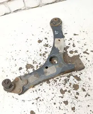 Toyota Prius (XW20) Front lower control arm/wishbone