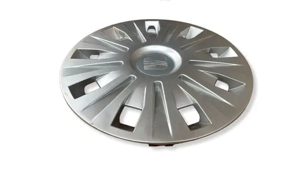 Seat Alhambra (Mk2) R16 wheel hub/cap/trim 7N5601147