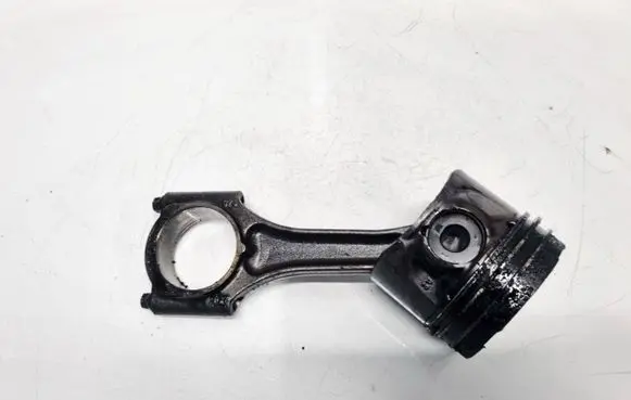 Opel Zafira A Piston with connecting rod