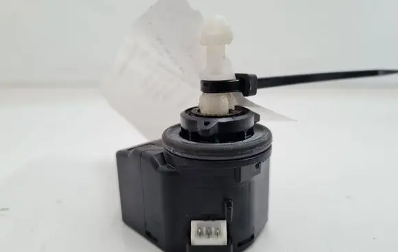 Audi A6 S6 C6 4F Headlight level adjustment motor 008830 00883000