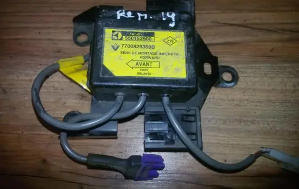 Renault 19 Airbag control unit/module 550152900 7700829369b