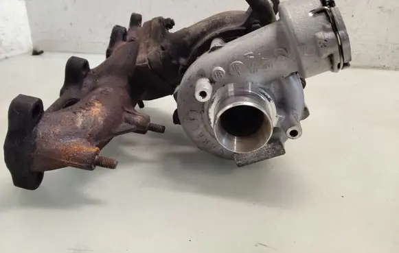 Audi A4 S4 B7 8E 8H Turbo 038145702N