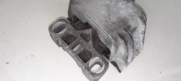 Volkswagen Golf IV Engine mount bracket 1J0199555