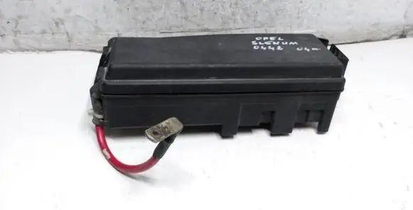 Opel Signum Fuse module 13170900 13170900CS 519065106