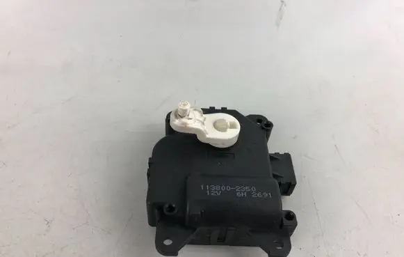 Subaru Legacy Air flap motor/actuator 1138002350 113800-2350