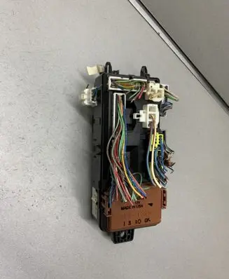 Mitsubishi Space Star Fuse module 1E1408374860 MB953355