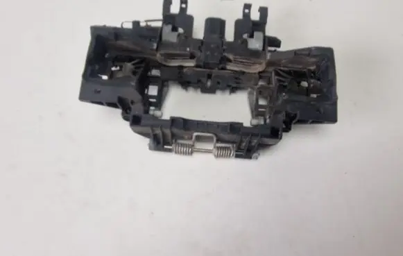 Audi A8 S8 D3 4E Front door exterior handle/bracket 4E0949137