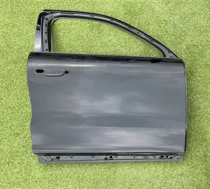 Porsche Cayenne (9Y0 9Y3) Front door 9Y0831312D