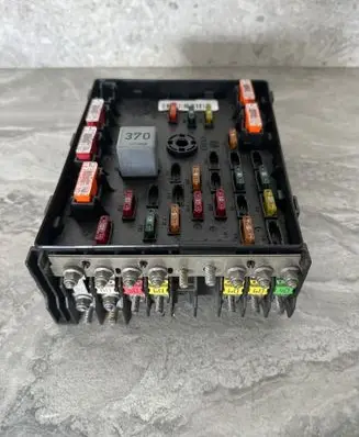 Volkswagen PASSAT B7 Fuse module 3C0937125 6859277