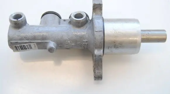 Mercedes-Benz B W245 Master brake cylinder