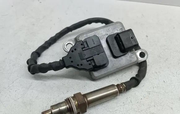Mercedes-Benz Sprinter W906 Lambda probe sensor A0009058411 0009058411