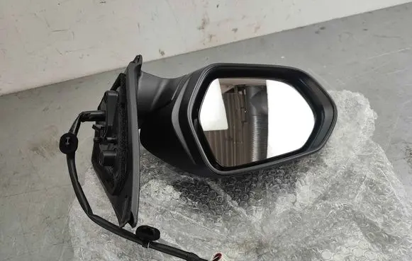 Toyota Yaris XP210 Front door electric wing mirror 87940K0030