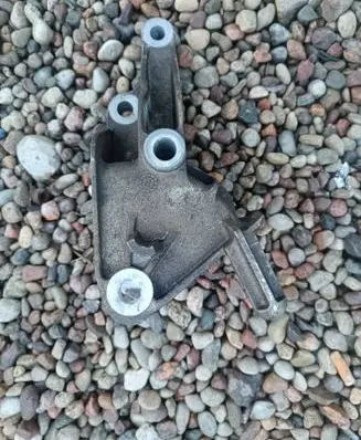 Chevrolet Cruze II Gearbox mounting bracket 13248667