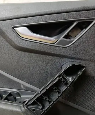 Audi Q2 - Front door card panel trim 81B867105 8TB867105 182615706