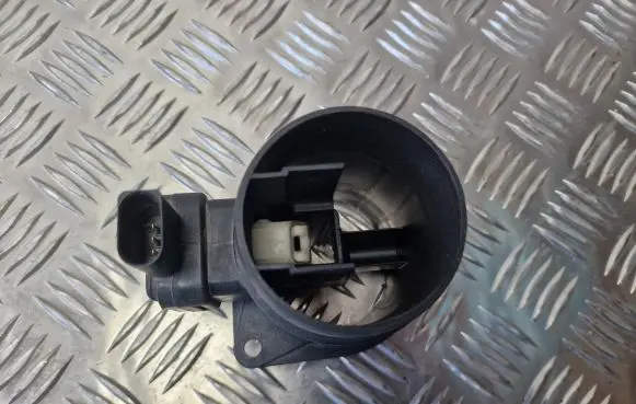 Volkswagen Caddy Mass air flow meter 03L906461