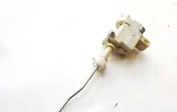 Volkswagen Golf V Central locking motor 1K6810773