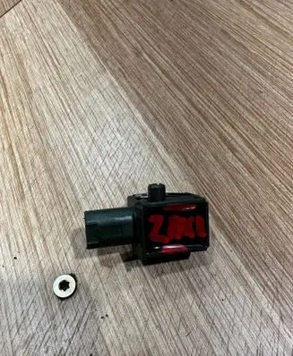 Mercedes-Benz C W204 Airbag deployment crash/impact sensor A1729056000 5WK44192