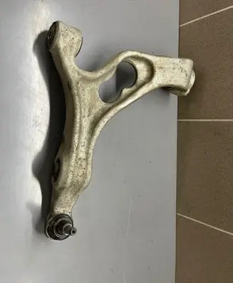 Audi Q7 4L Front lower control arm/wishbone 7P0407152E