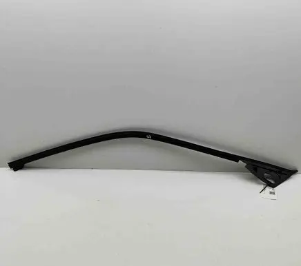 BMW 7 E38 Front door glass trim molding 8157876