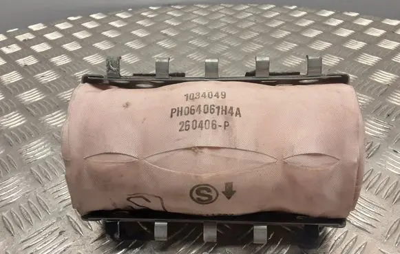 Toyota Yaris Passenger airbag 1034049