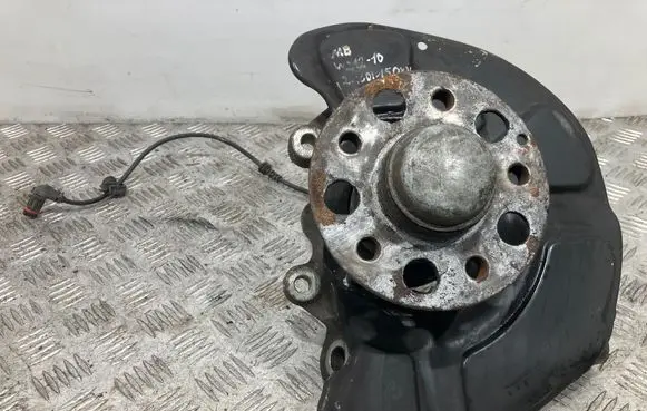Mercedes-Benz E W212 Front wheel hub A2124201144 03179