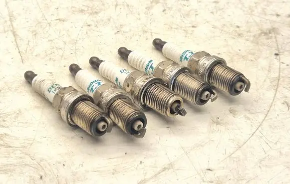 Volvo XC90 Spark plug IK20TT IRIDIUM DENSO