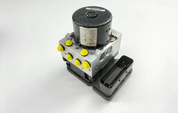 Mercedes-Benz C W204 ABS Pump A2045453932 A2044314012 10021203224