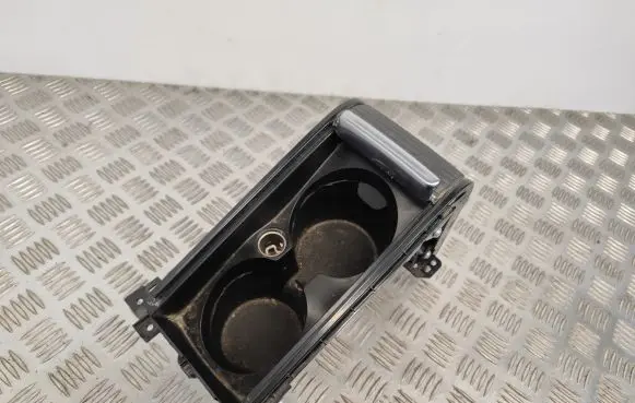 Cup holder front