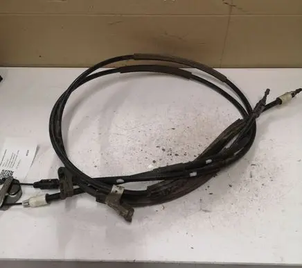 Handbrake/parking brake wiring cable
