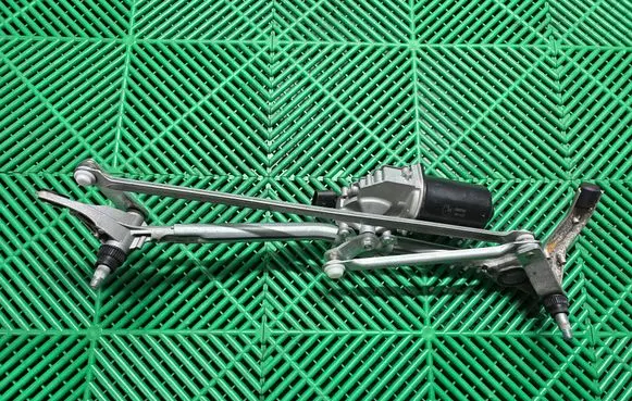 BMW 3 E90 E91 Front wiper linkage 05SKV104 S64E22