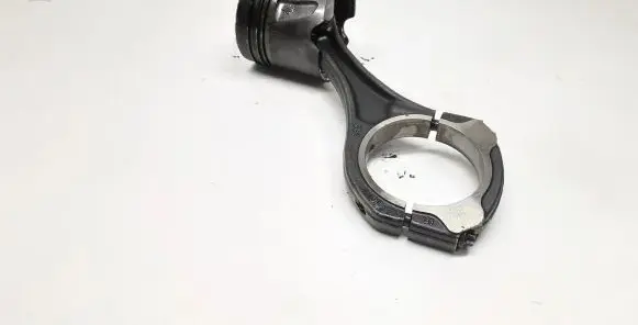 Mercedes-Benz ML W164 Piston with connecting rod