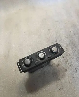Mitsubishi Pajero Climate control unit MR958005 1465700022