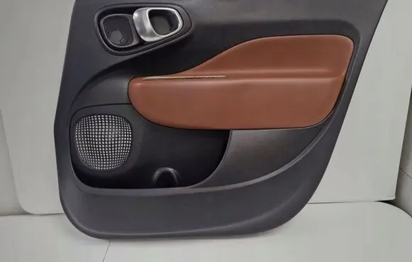 Fiat 500L Front door card panel trim