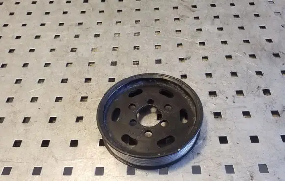 Audi A4 S4 B8 8K Power steering pump pulley 038145255B