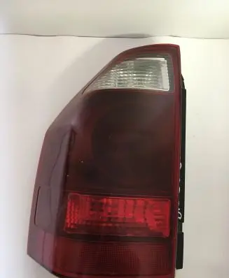 Mitsubishi Pajero Rear/tail lights P3157