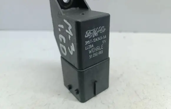 Mazda 3 I Glow plug pre-heat relay 3M5T12A343AA 51252003