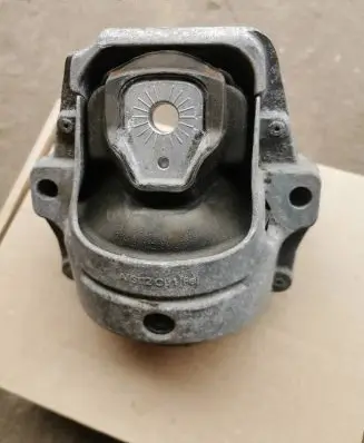 Audi Q5 SQ5 Engine mount bracket 8R0199381