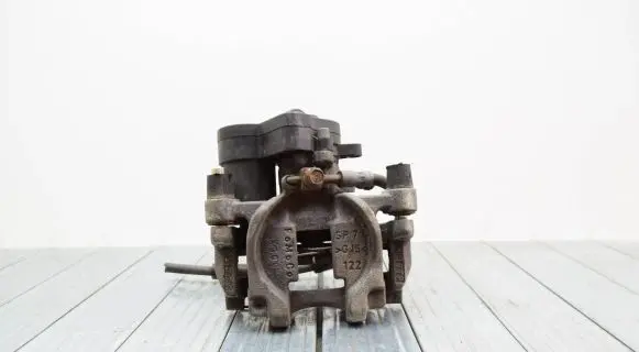 Ford Kuga II Rear brake caliper GV612D250A