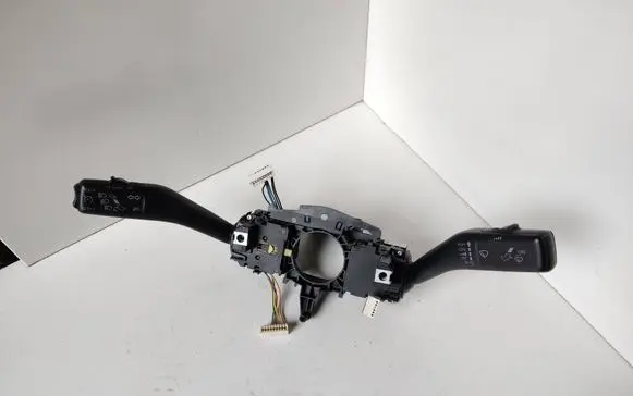 Volkswagen Jetta VI Wiper turn signal indicator stalk/switch 1K5953507T 1002125408