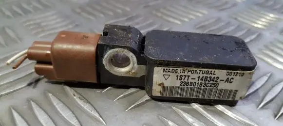 Ford Mondeo Mk III Airbag deployment crash/impact sensor 1S7T14B342AC 1S7T-14B342-AC