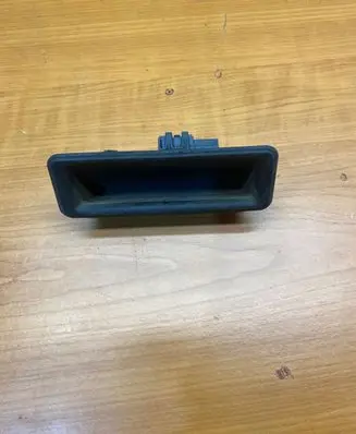 BMW X5 E70 Tailgate trunk handle 7118158