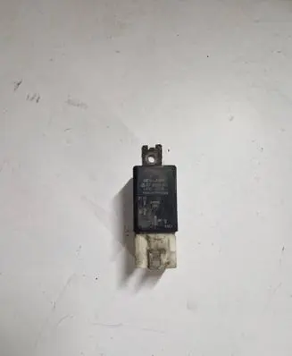 Mercedes-Benz Vito Viano W639 Glow plug pre-heat relay 899260000 A6398300084