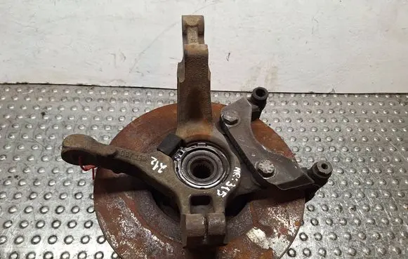 Renault Logan I Front wheel hub spindle knuckle S25056315 6001548239