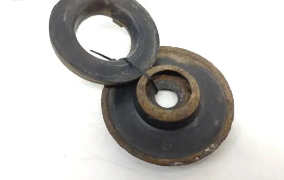 Toyota RAV 4 (XA30) Rear coil spring rubber mount 4825742030