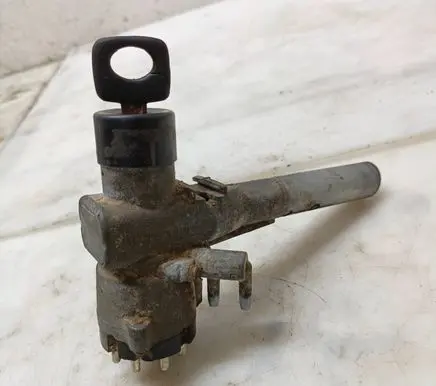 Mercedes-Benz 207 310 Ignition lock 0002800284