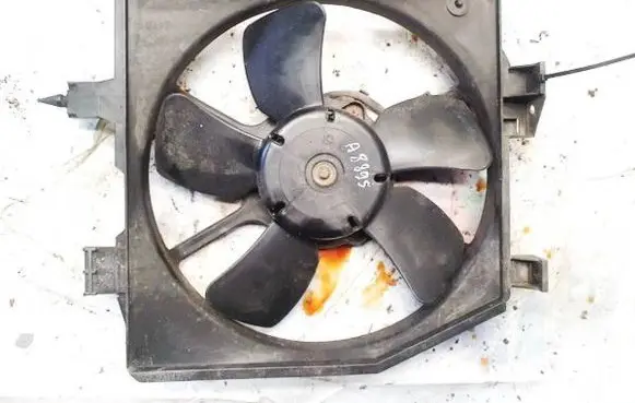 Mazda Premacy Radiator cooling fan shroud